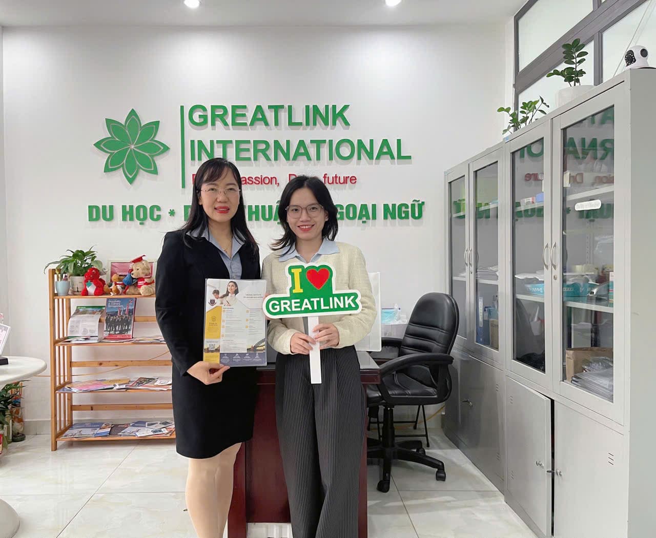 🌏🎓 ĐẠI DIỆN CROWN INSTITUTE (AUSTRALIA) ĐẾN THĂM VÀ LÀM VIỆC TẠI VĂN PHÒNG GREATLINK